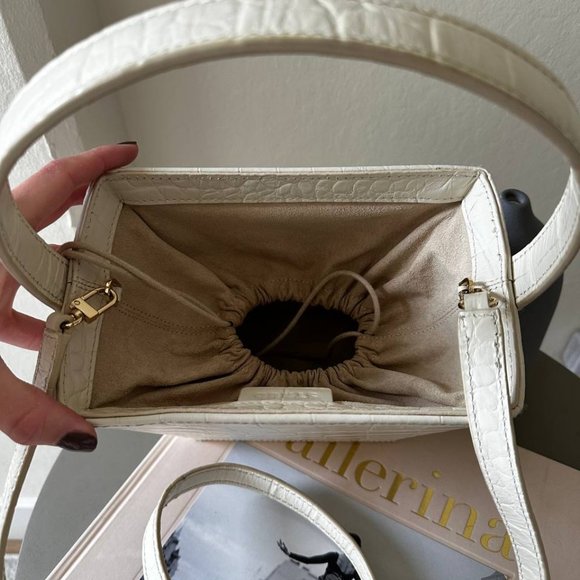 Staud White Square Bucket Bag With Removable Shoulder Strap - Picture 4 of 5